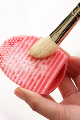 MAKEUP BRUSH CLEANSING SILICON EGG