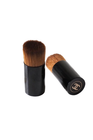 100% AUNTHENTIC CHANEL MINI FOUNDATION BRUSH 1PC